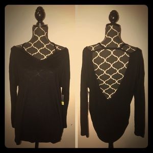 Long sleeve black shirt with back exposure